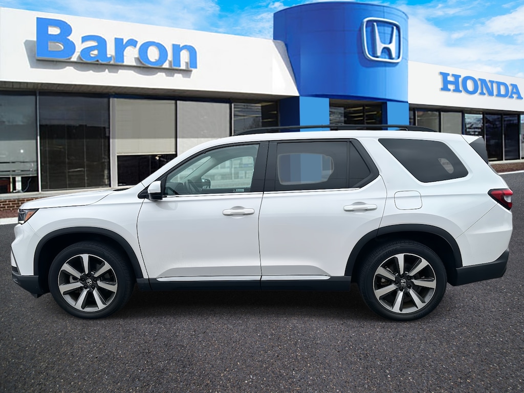 Used 2023 Honda Pilot Elite SUV
