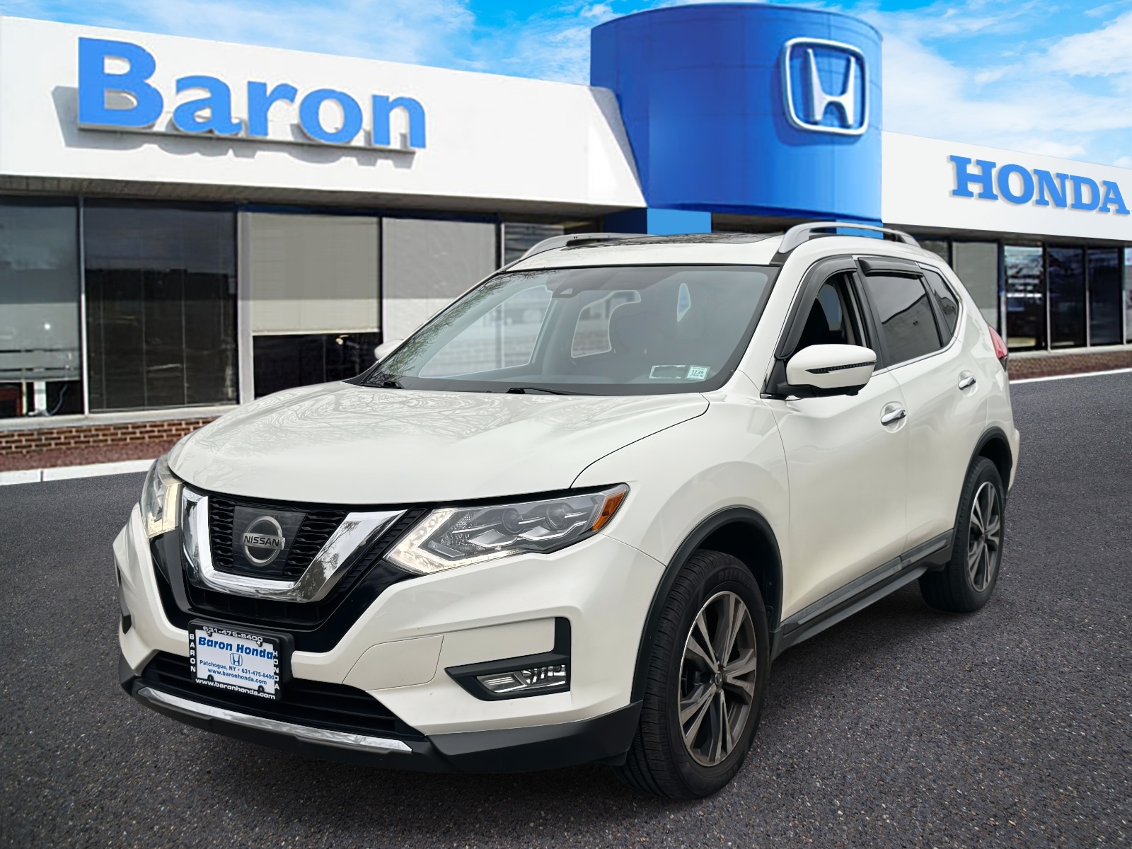 Used 2017 Nissan Rogue SL with VIN 5N1AT2MV9HC797321 for sale in Patchogue, NY