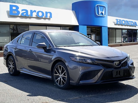 2022 Toyota Camry SE Sedan