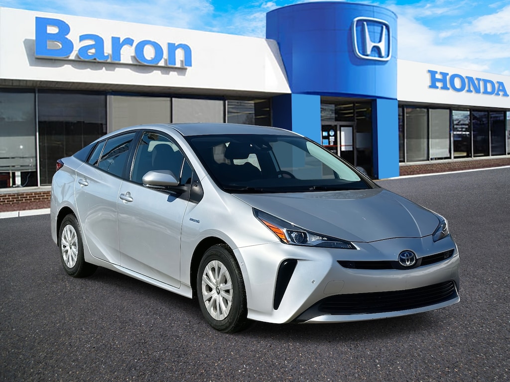 Used 2022 Toyota Prius LE Hatchback