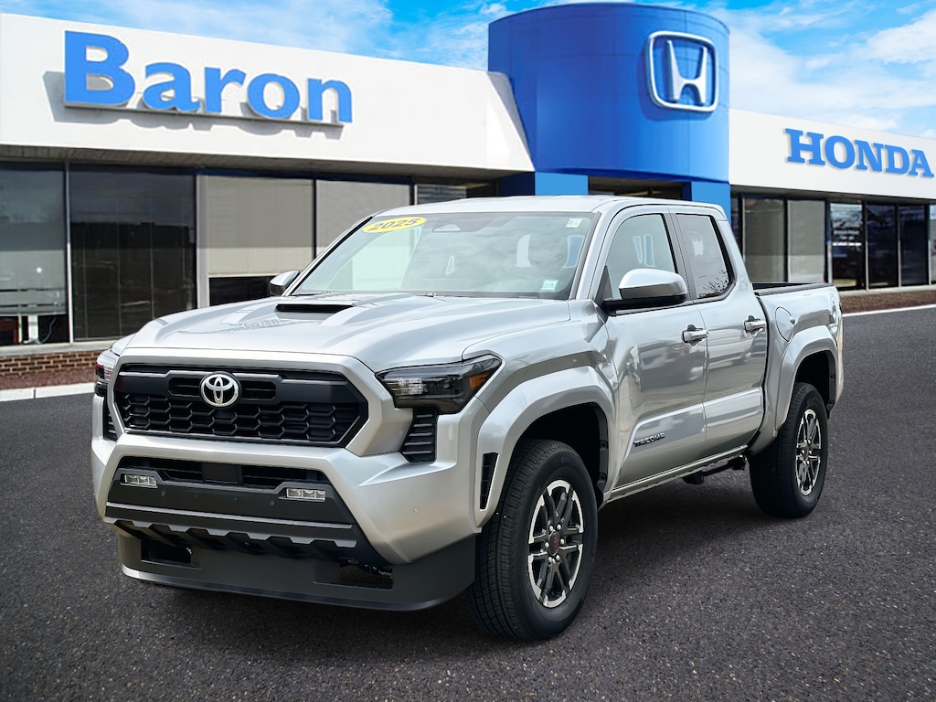 Used 2025 Toyota Tacoma  Truck Double Cab
