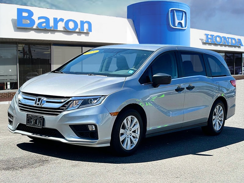 Used 2020 Honda Odyssey LX with VIN 5FNRL6H2XLB014758 for sale in Patchogue, NY