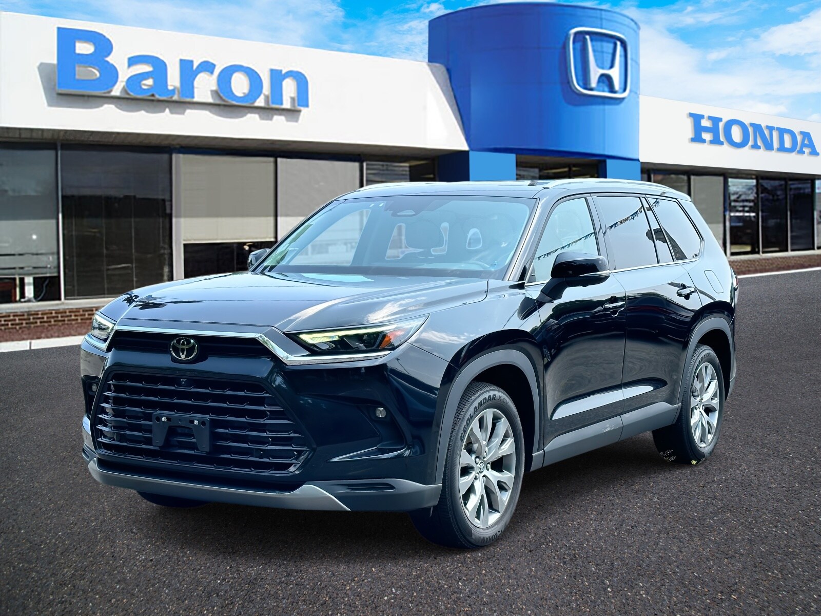 2024 Toyota Grand Highlander XLE photo 2