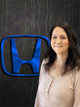 Staff member Jennifer Hecker from ID_6464683ef7e3