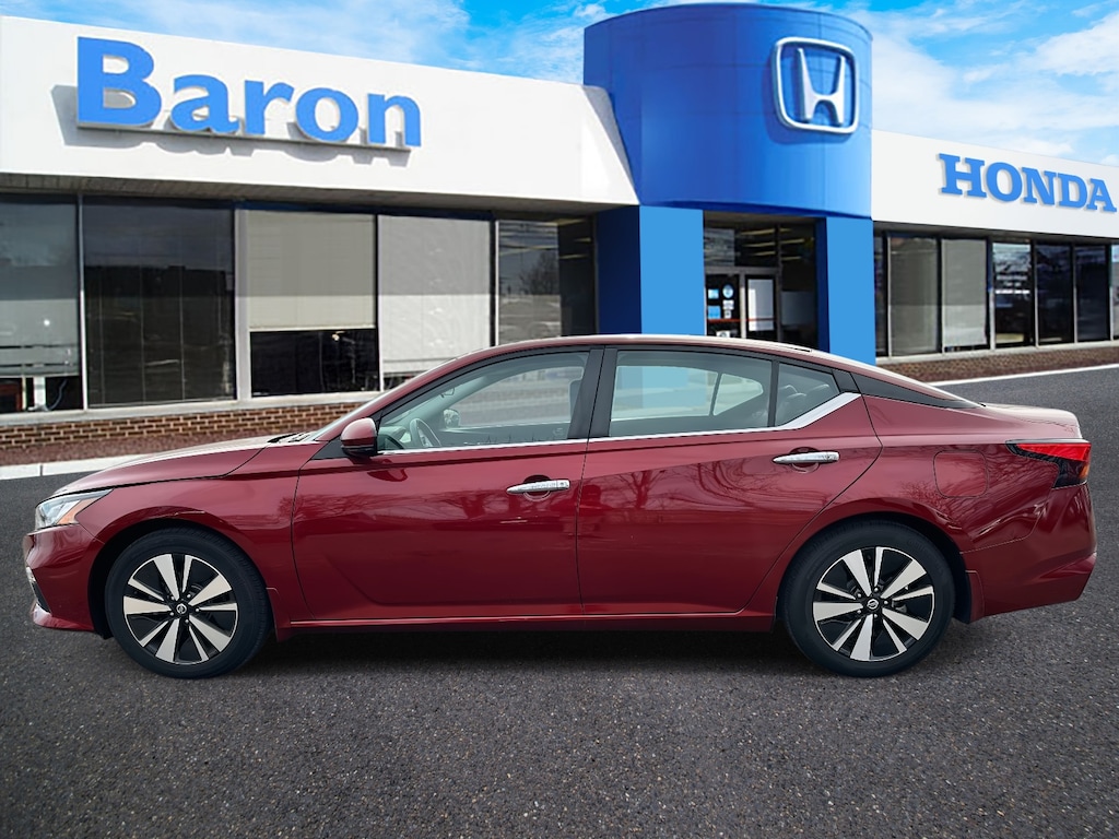 Used 2022 Nissan Altima 2.5 SV Sedan