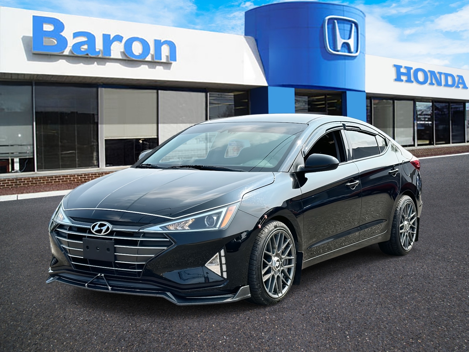 Used 2020 Hyundai Elantra SE with VIN 5NPD74LF6LH597506 for sale in Patchogue, NY