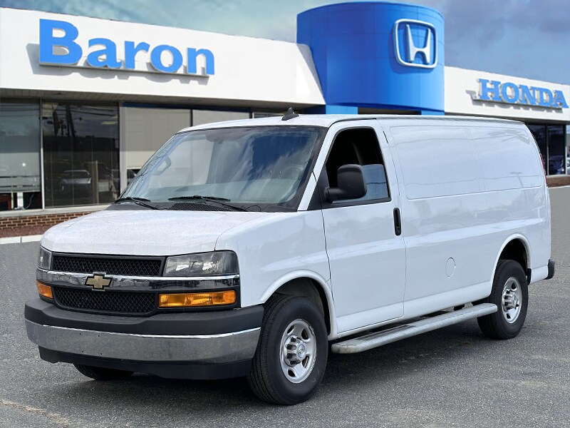 2022 Chevrolet Express 2500 photo 2