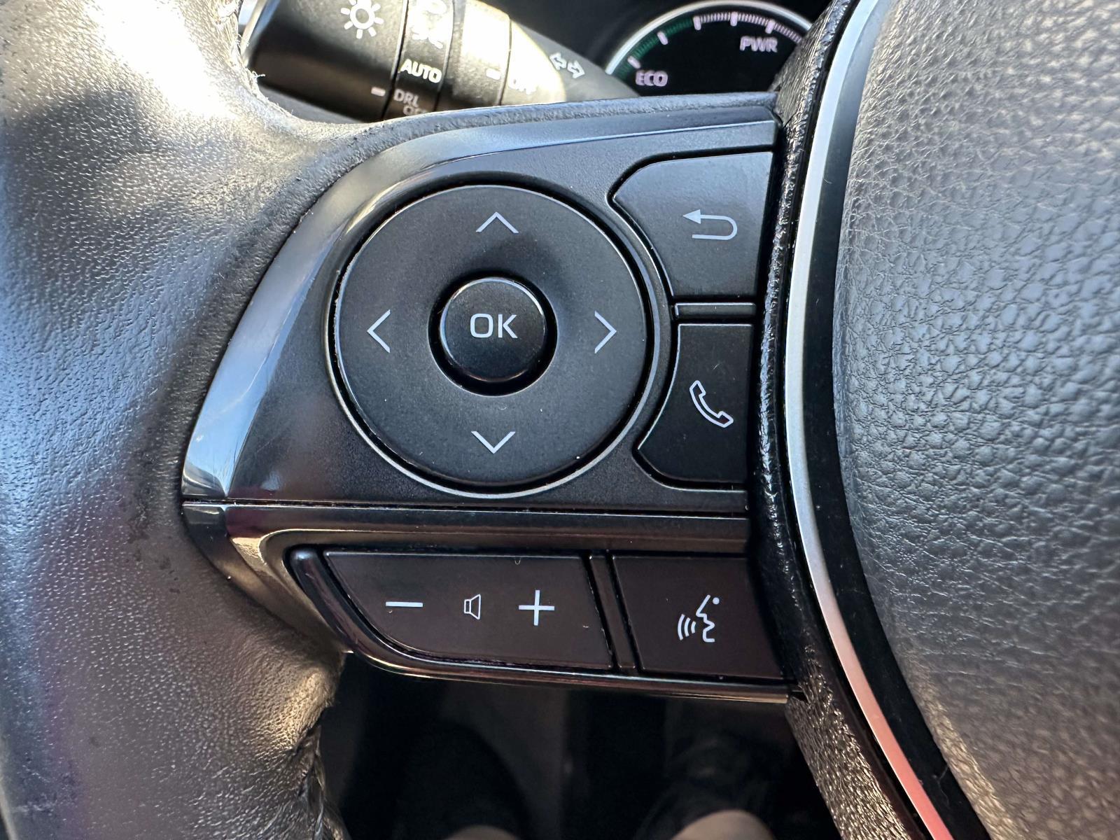 2021 Toyota RAV4 XLE - Photo 17