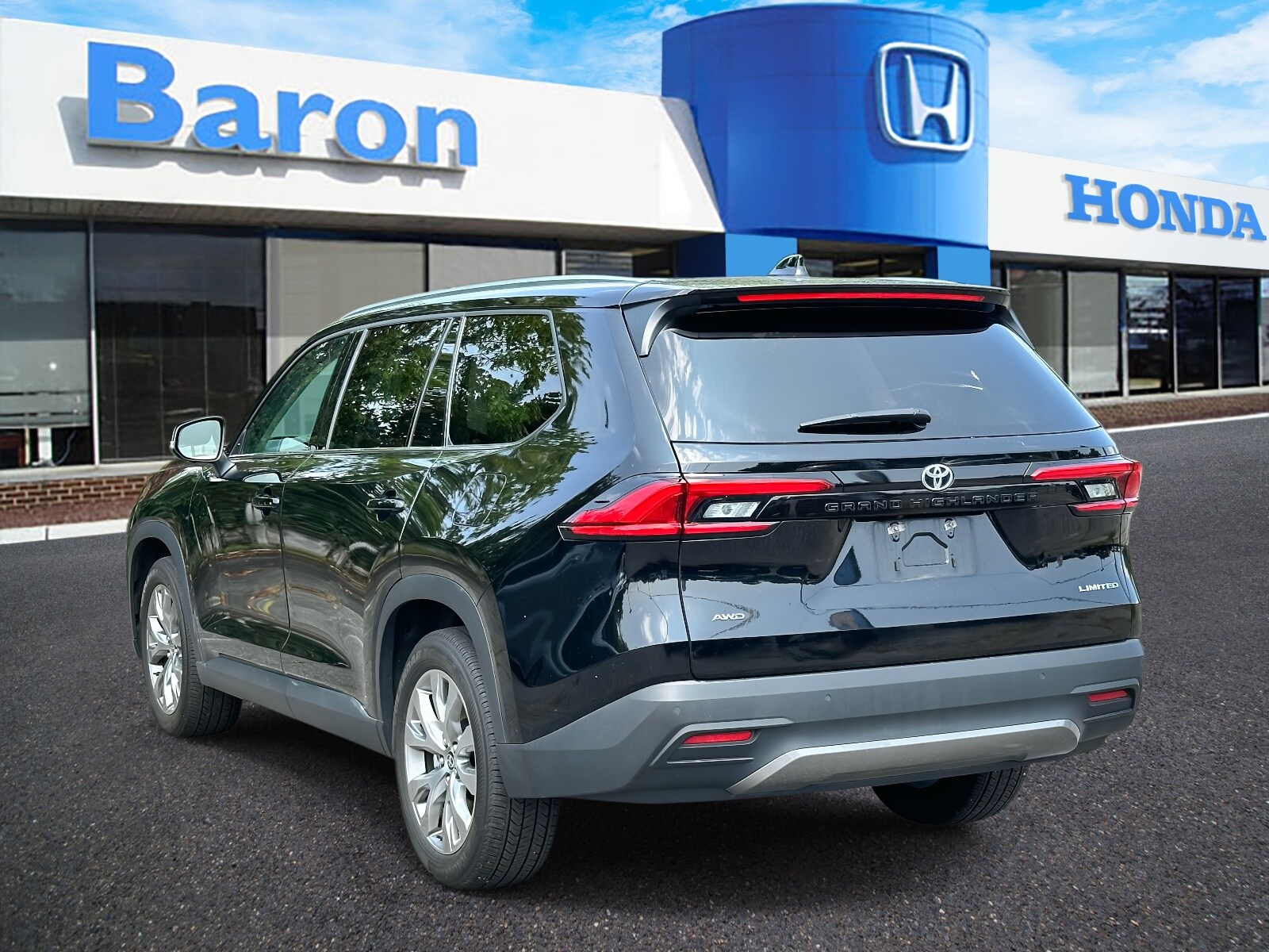 2024 Toyota Grand Highlander XLE photo 4