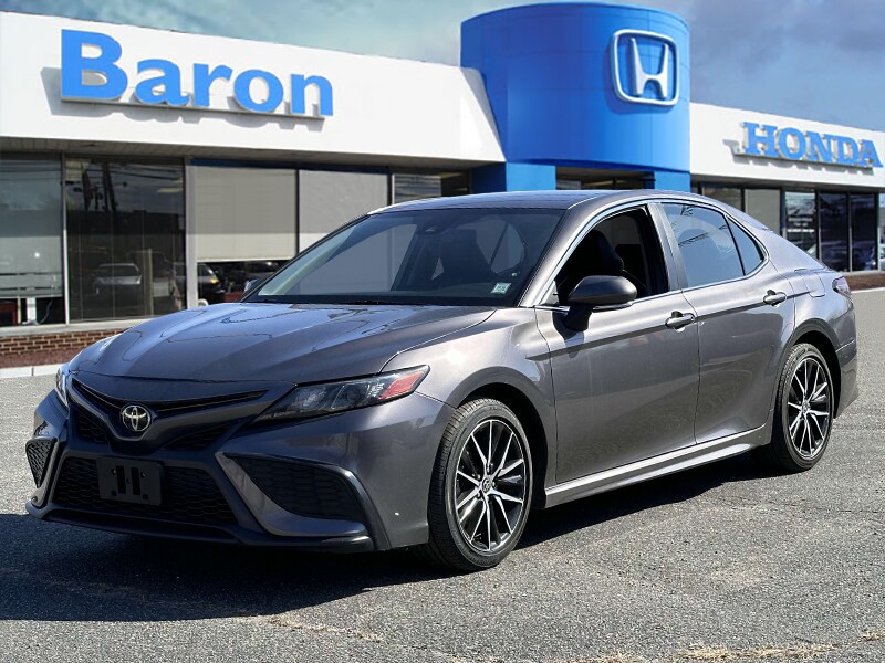 2022 Toyota Camry SE photo 2