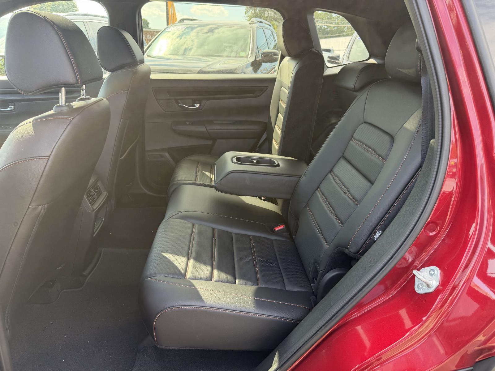2025 Honda CR-V Sport-L - Photo 17