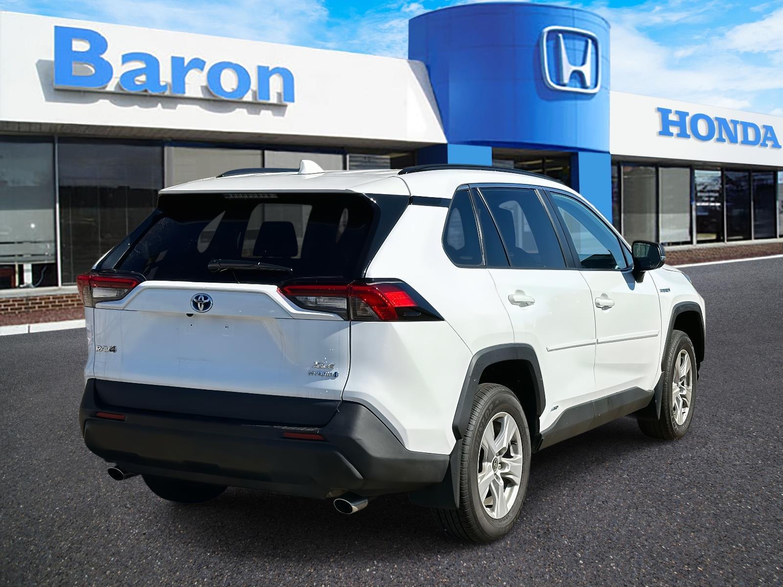 2021 Toyota RAV4 XLE - Photo 5