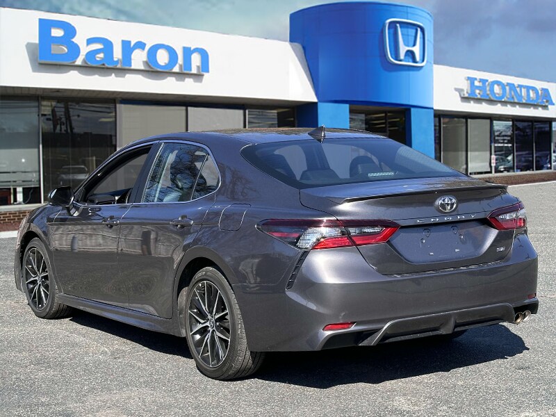 2022 Toyota Camry SE photo 4