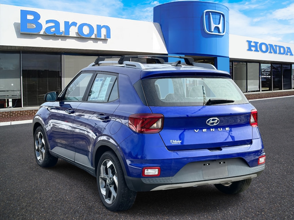 Used 2022 Hyundai Venue Limited SUV
