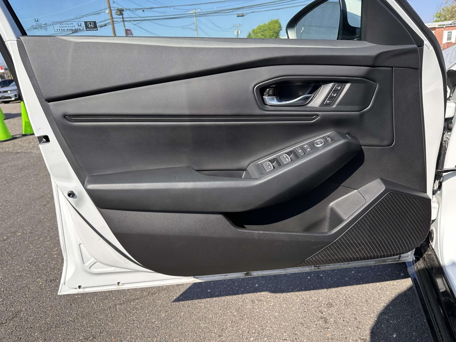 2025 Honda Accord Hybrid EX-L - Photo 8