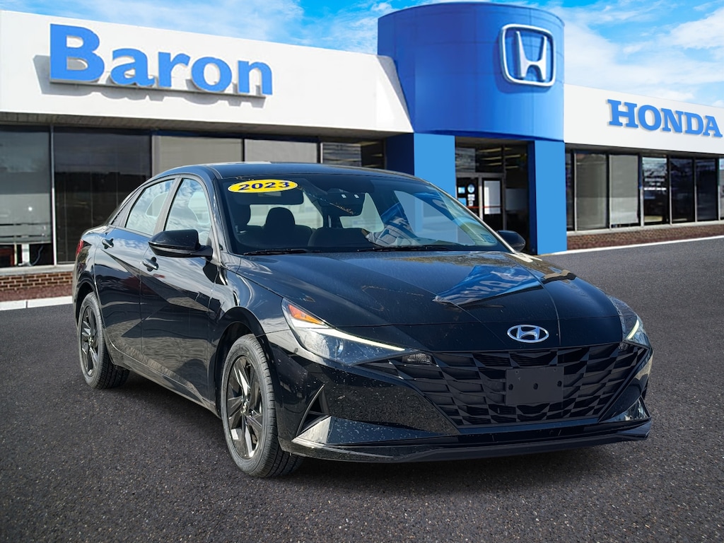 Used 2023 Hyundai Elantra SEL Sedan