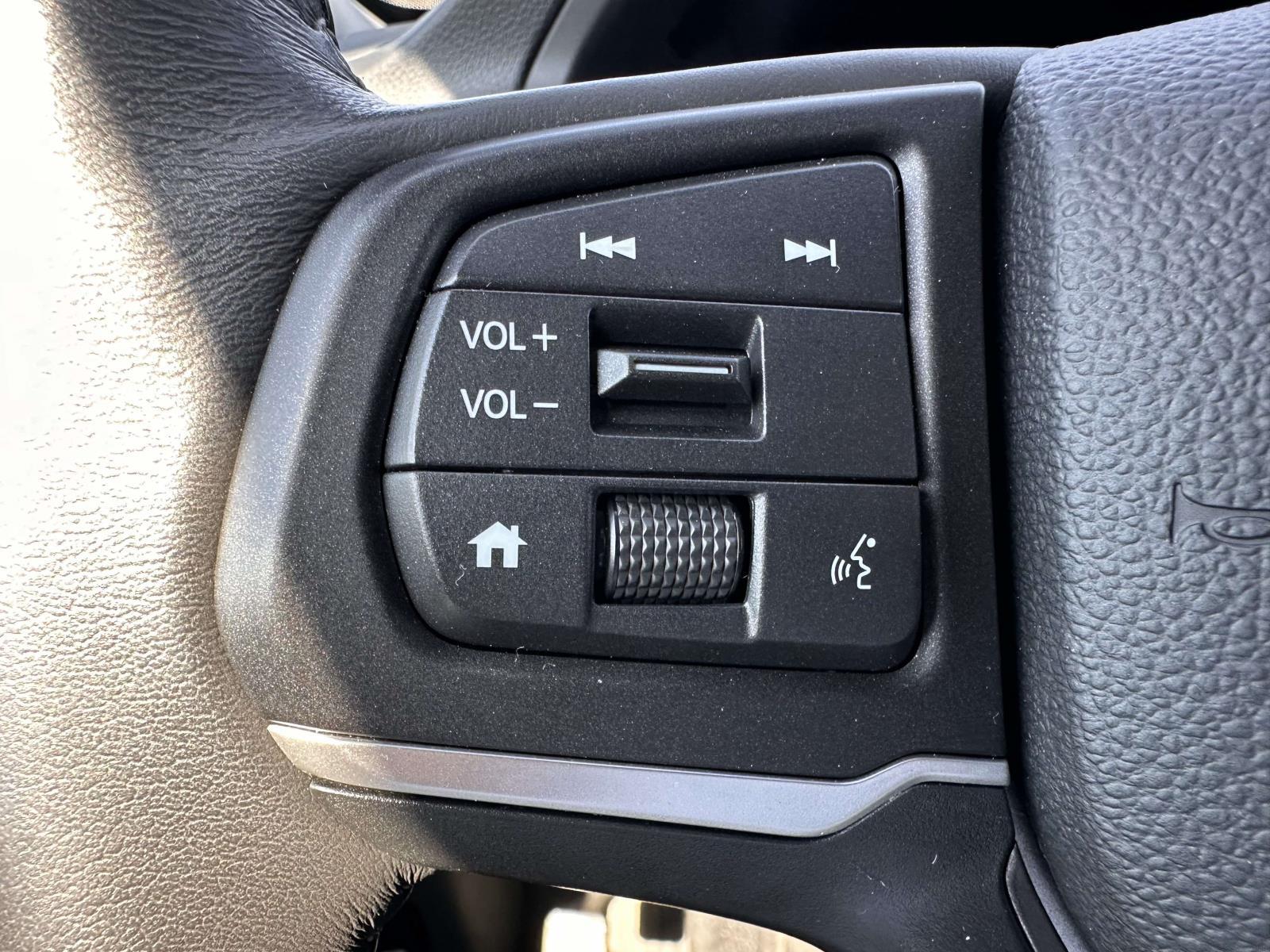 2025 Honda Ridgeline Sport - Photo 17