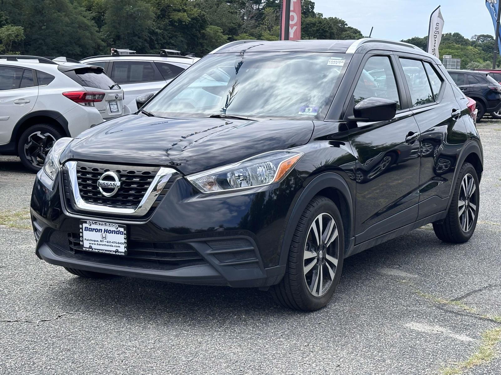 Used 2019 Nissan Kicks SV with VIN 3N1CP5CUXKL547810 for sale in Patchogue, NY