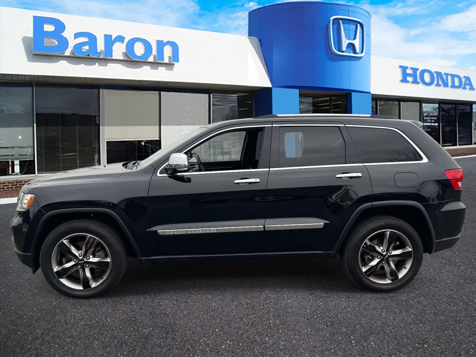 2013 Jeep Grand Cherokee Limited photo 2