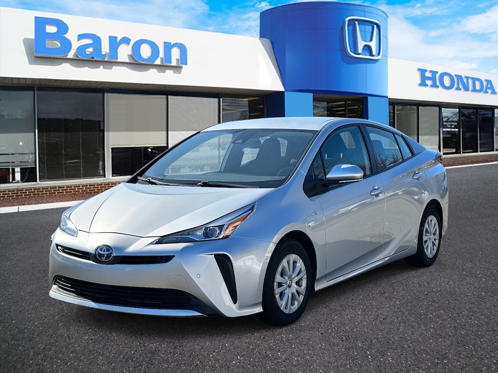 Used 2022 Toyota Prius LE Hatchback