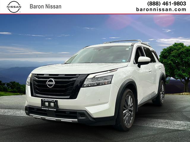 2023 Nissan Pathfinder SL photo 3