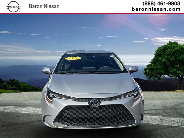 Used 2021 Toyota Corolla LE with VIN JTDEPMAE9MJ145699 for sale in Greenvale, NY