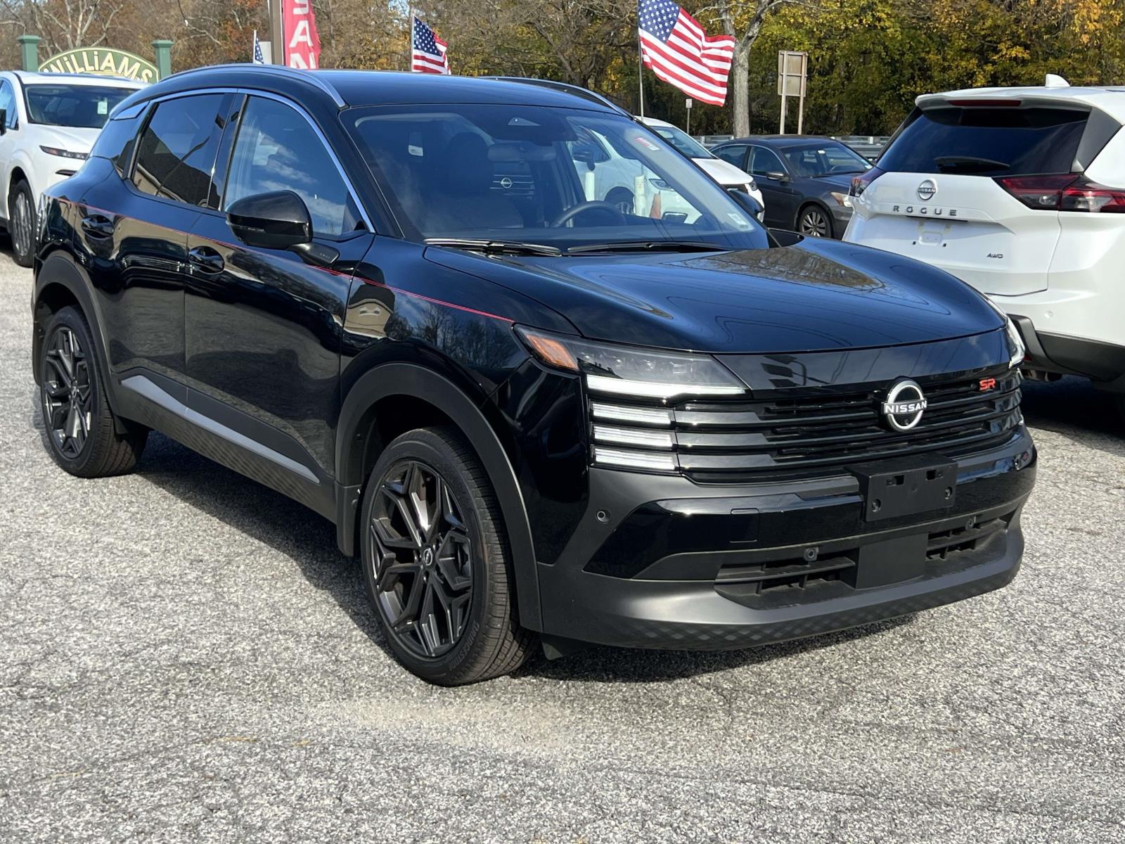 2025 Nissan Kicks SR's photo