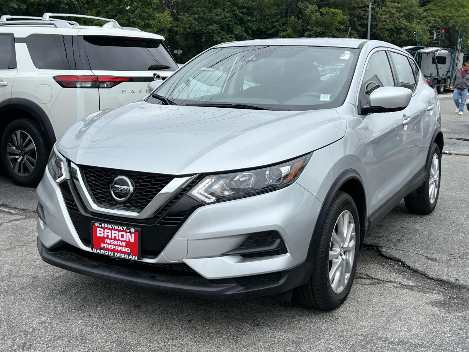 Certified 2022 Nissan Rogue Sport S with VIN JN1BJ1AW3NW683575 for sale in Greenvale, NY