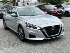 2022 Nissan Altima 2.5 SV Sedan