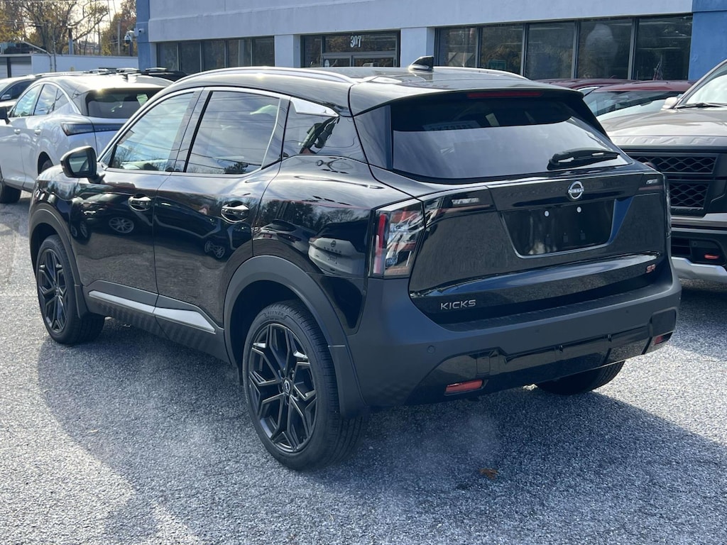 Certified 2025 Nissan Kicks SR SUV