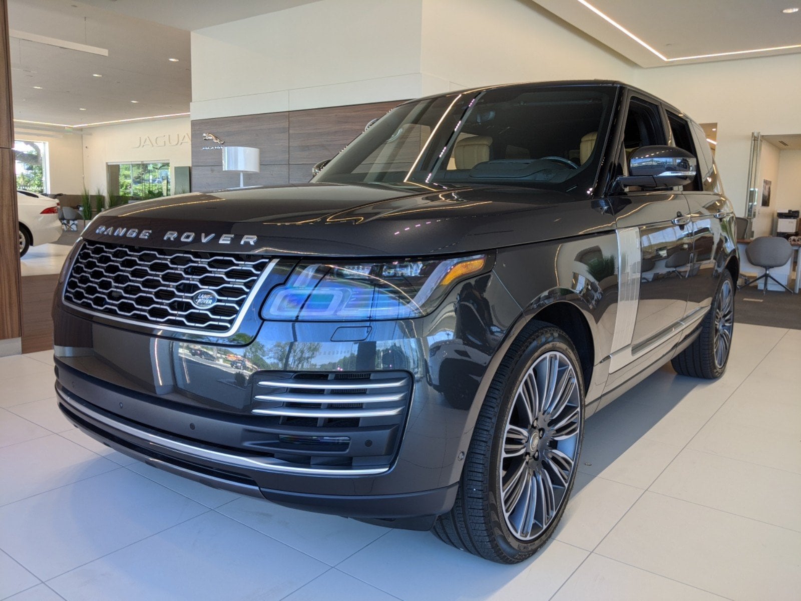 2020 Land Rover Range Rover Autobiography's photo