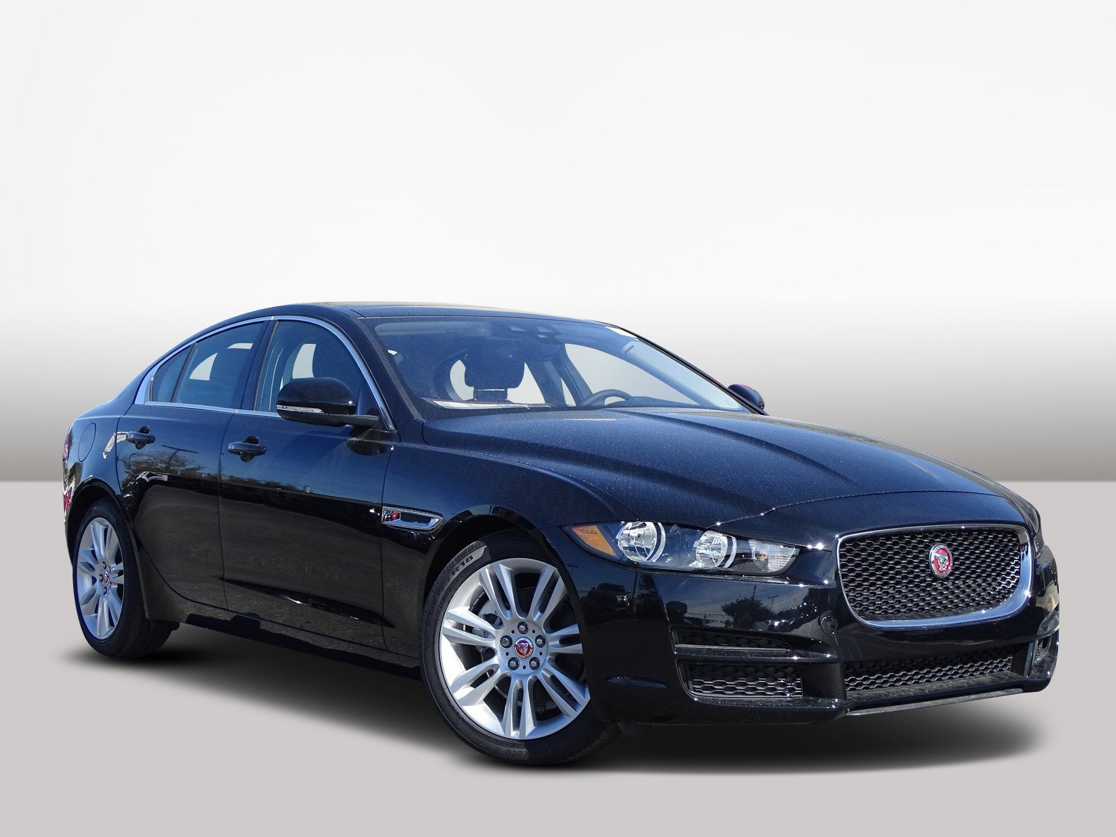 2019 Jaguar XE Premium