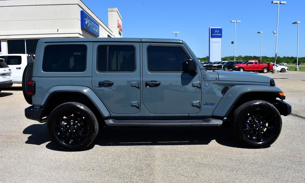 Used 2025 Jeep Wrangler 4xe Sahara SUV