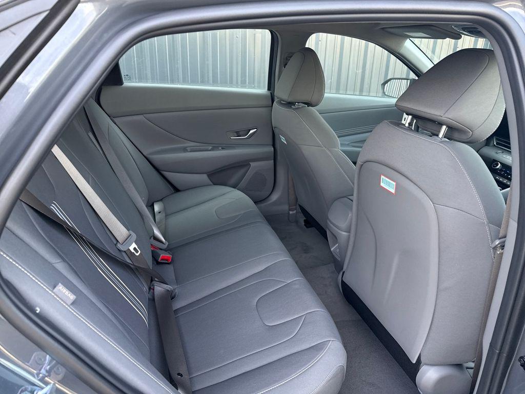 2026 Hyundai Elantra Blue - Photo 12