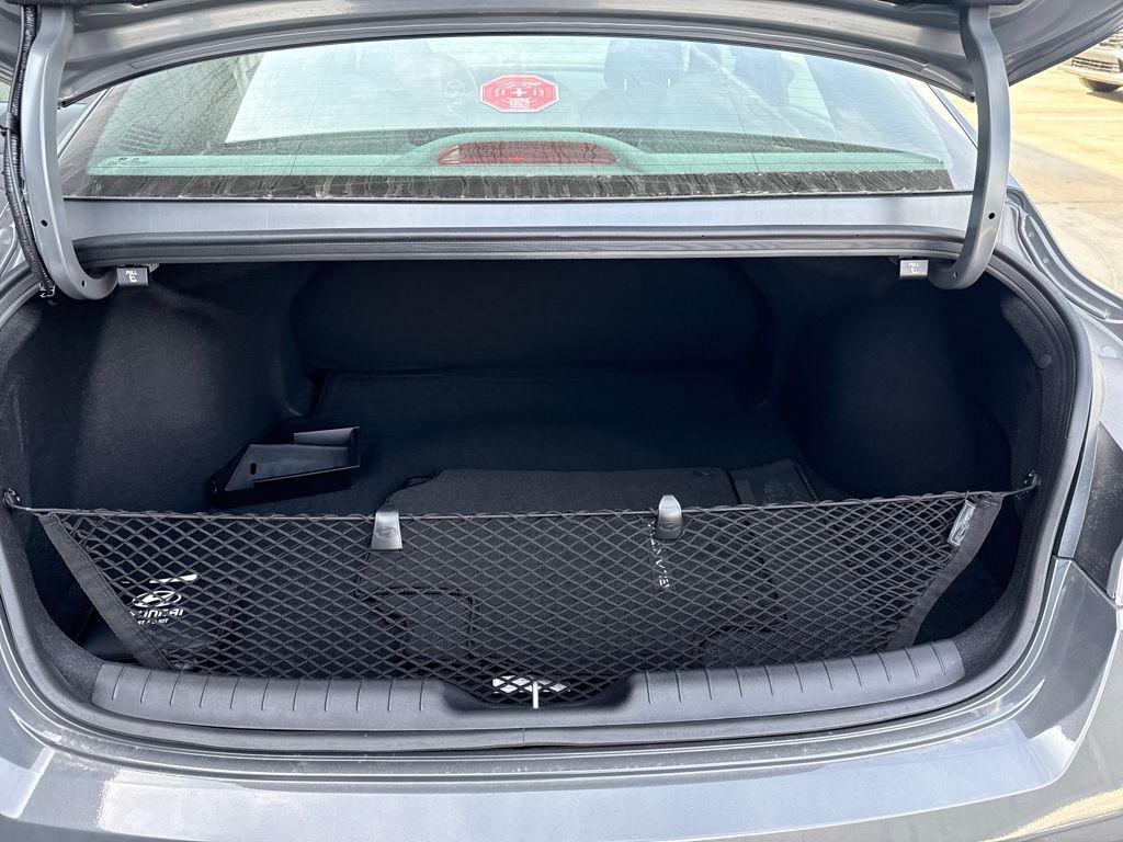 2026 Hyundai Elantra Blue - Photo 14