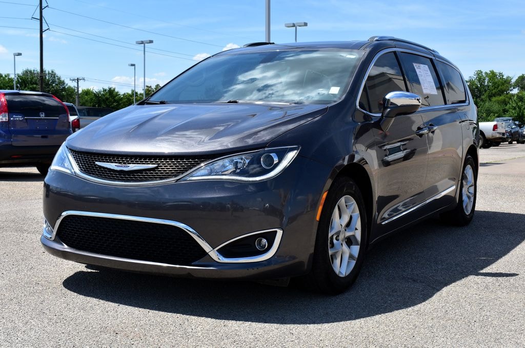 Used 2020 Chrysler Pacifica Limited Van Passenger Van
