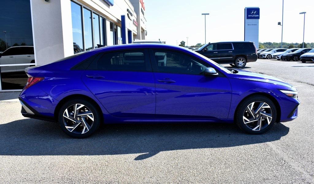 New 2025 Hyundai Elantra SEL Sport Sedan