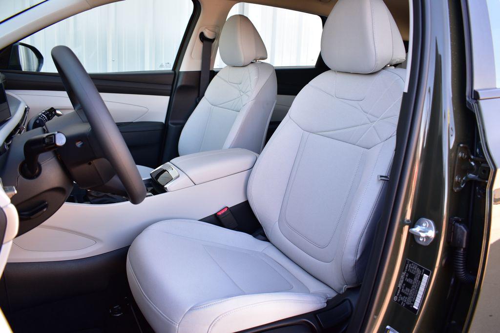 2026 Hyundai Tucson SE - Photo 15