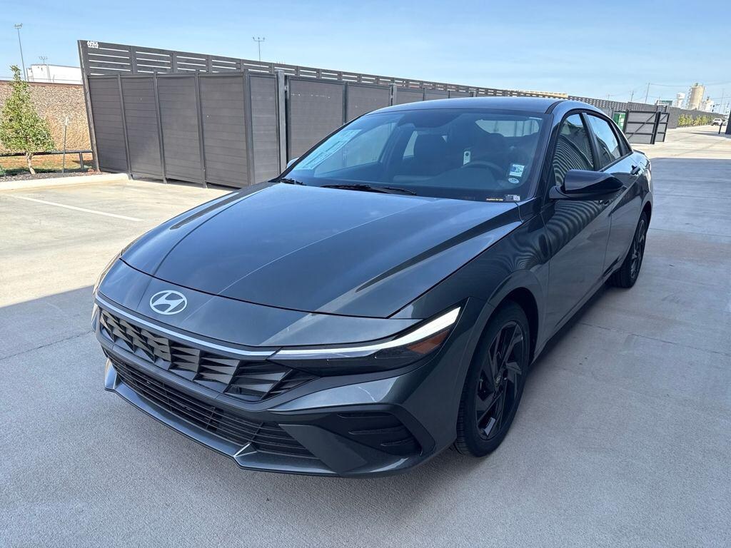 New 2026 Hyundai Elantra SEL Sport Sedan