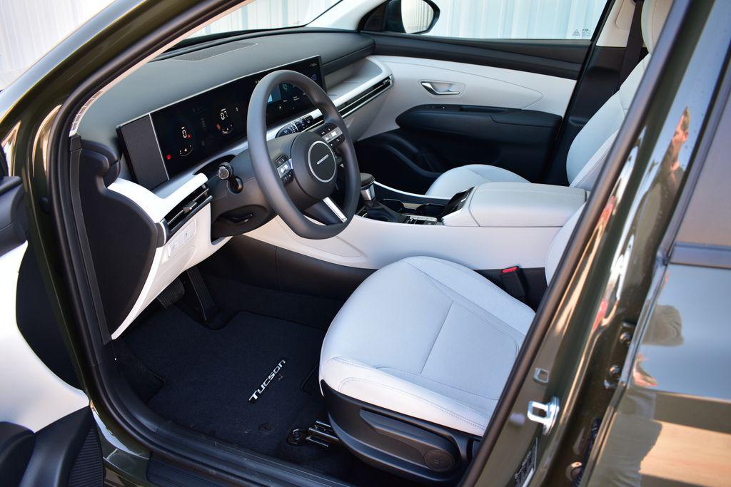 2026 Hyundai Tucson SE - Photo 14