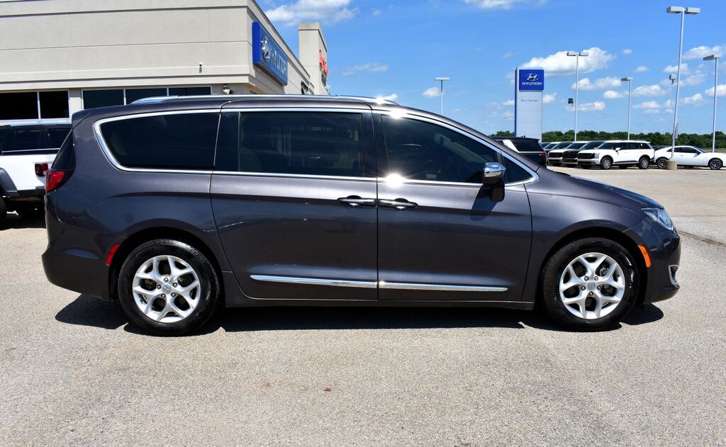 Used 2020 Chrysler Pacifica Limited Van Passenger Van