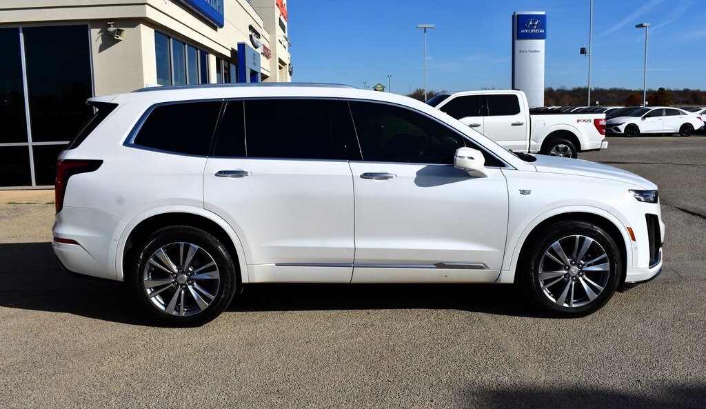 2020 Cadillac XT6 Premium Luxury photo 2