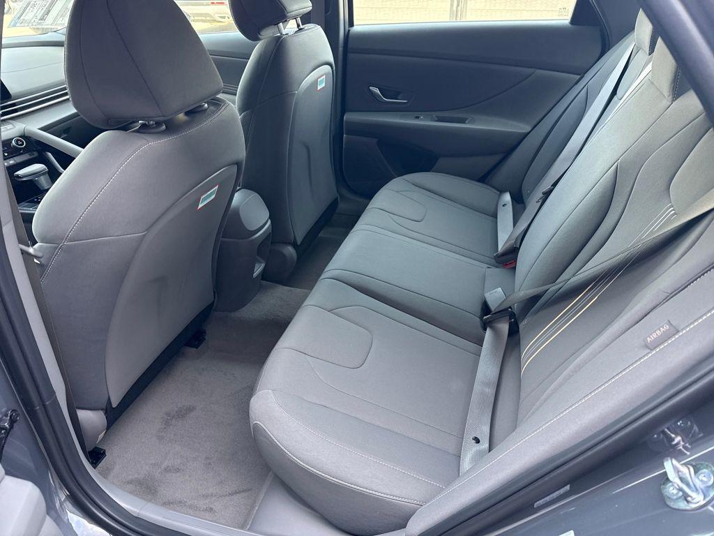 2026 Hyundai Elantra Blue - Photo 13