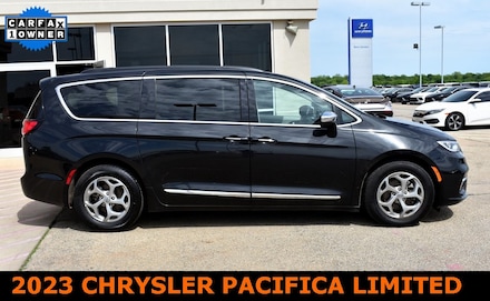 2023 Chrysler Pacifica Limited Van Passenger Van