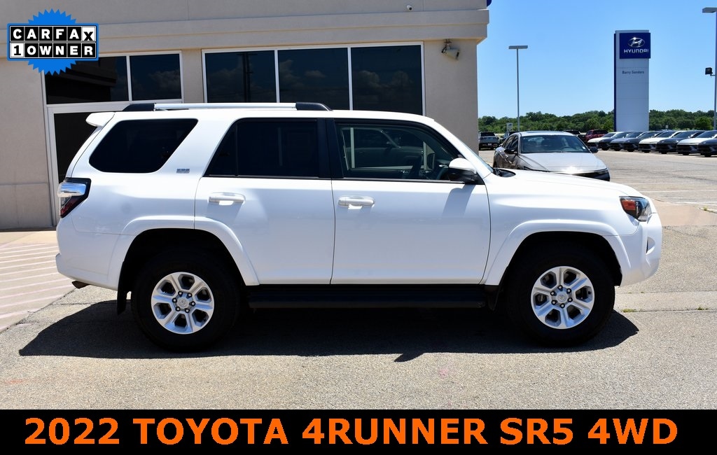 2022 Toyota 4Runner SR5
