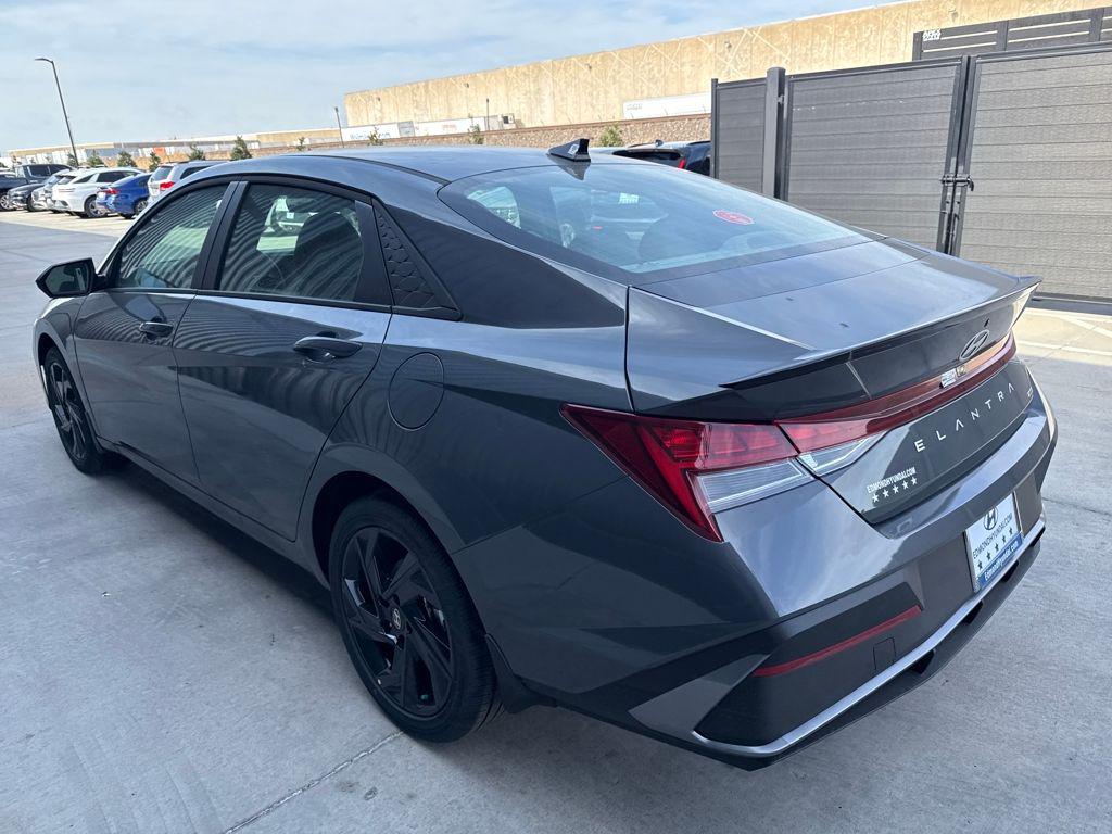 2026 Hyundai Elantra Blue - Photo 7