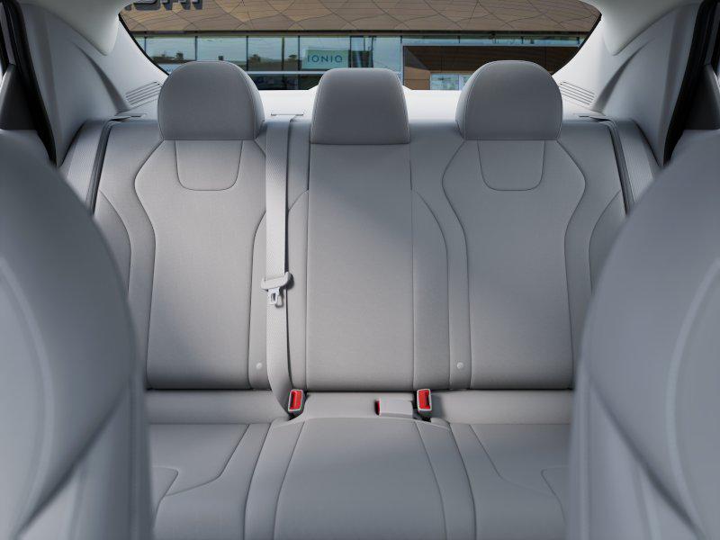 2026 Hyundai Elantra SE - Photo 12