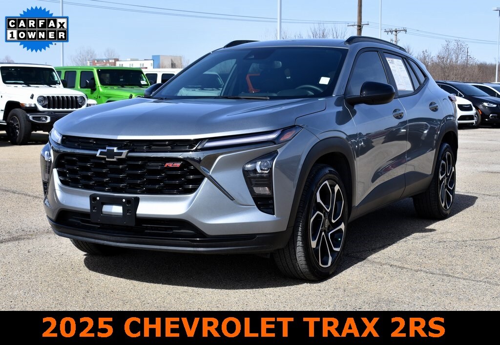 Used 2025 Chevrolet Trax 2RS SUV