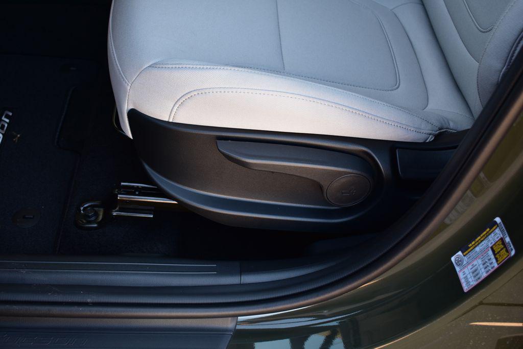 2026 Hyundai Tucson SE - Photo 16