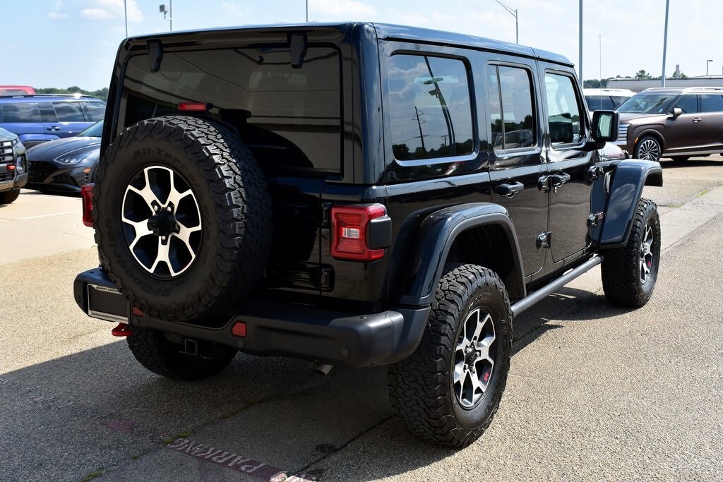 2023 Jeep Wrangler Rubicon photo 2